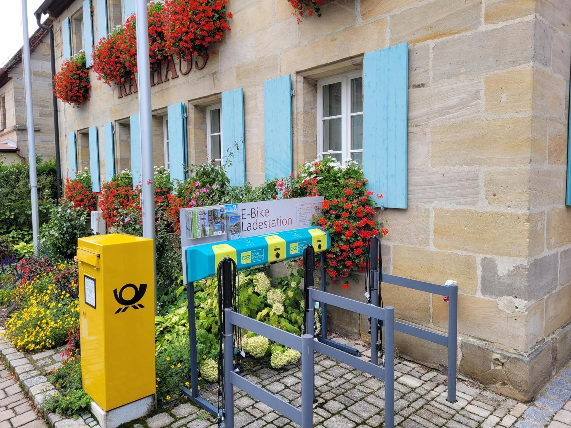 Appartement Xzllenz Kueche Bad S-Bahn Parken Smart-Tv Wellbeing à Neunkirchen am Sand Extérieur photo