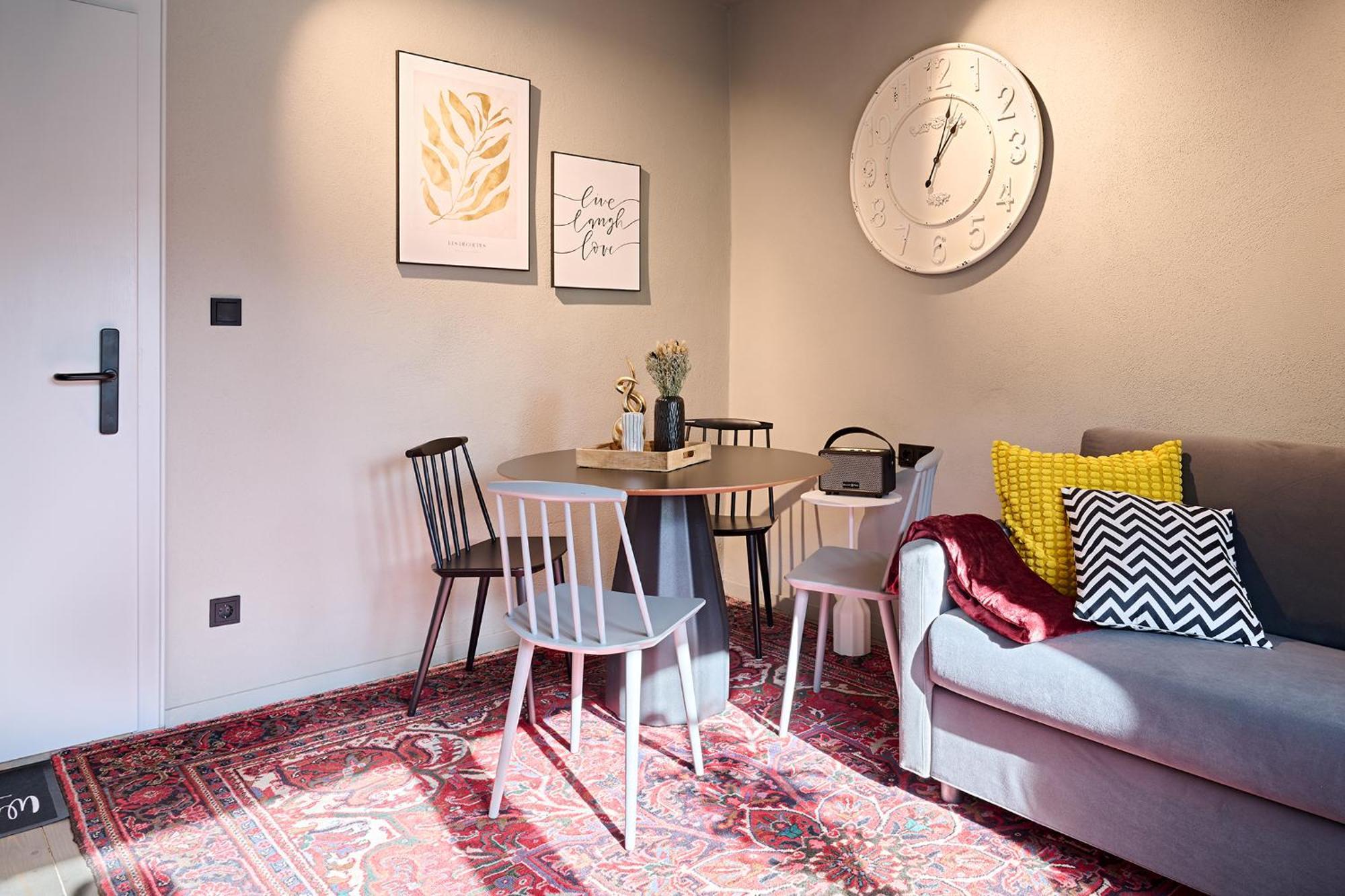 Appartement Xzllenz Kueche Bad S-Bahn Parken Smart-Tv Wellbeing à Neunkirchen am Sand Extérieur photo