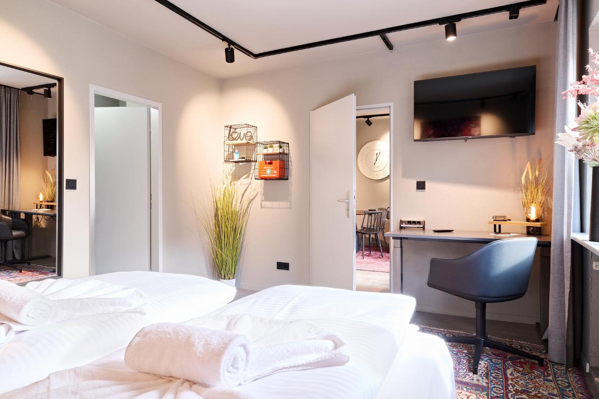 Appartement Xzllenz Kueche Bad S-Bahn Parken Smart-Tv Wellbeing à Neunkirchen am Sand Extérieur photo